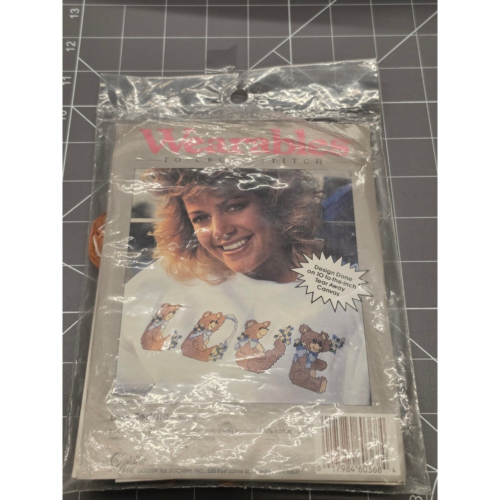 Vintage Golden Bee Love Teddies Wearables Cross Stitch Kit 60368 Bear Embroidery